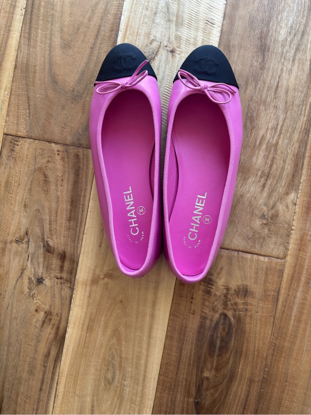 CHANEL Hot Pink Leather Ballet Flats with Black Cap-Toe